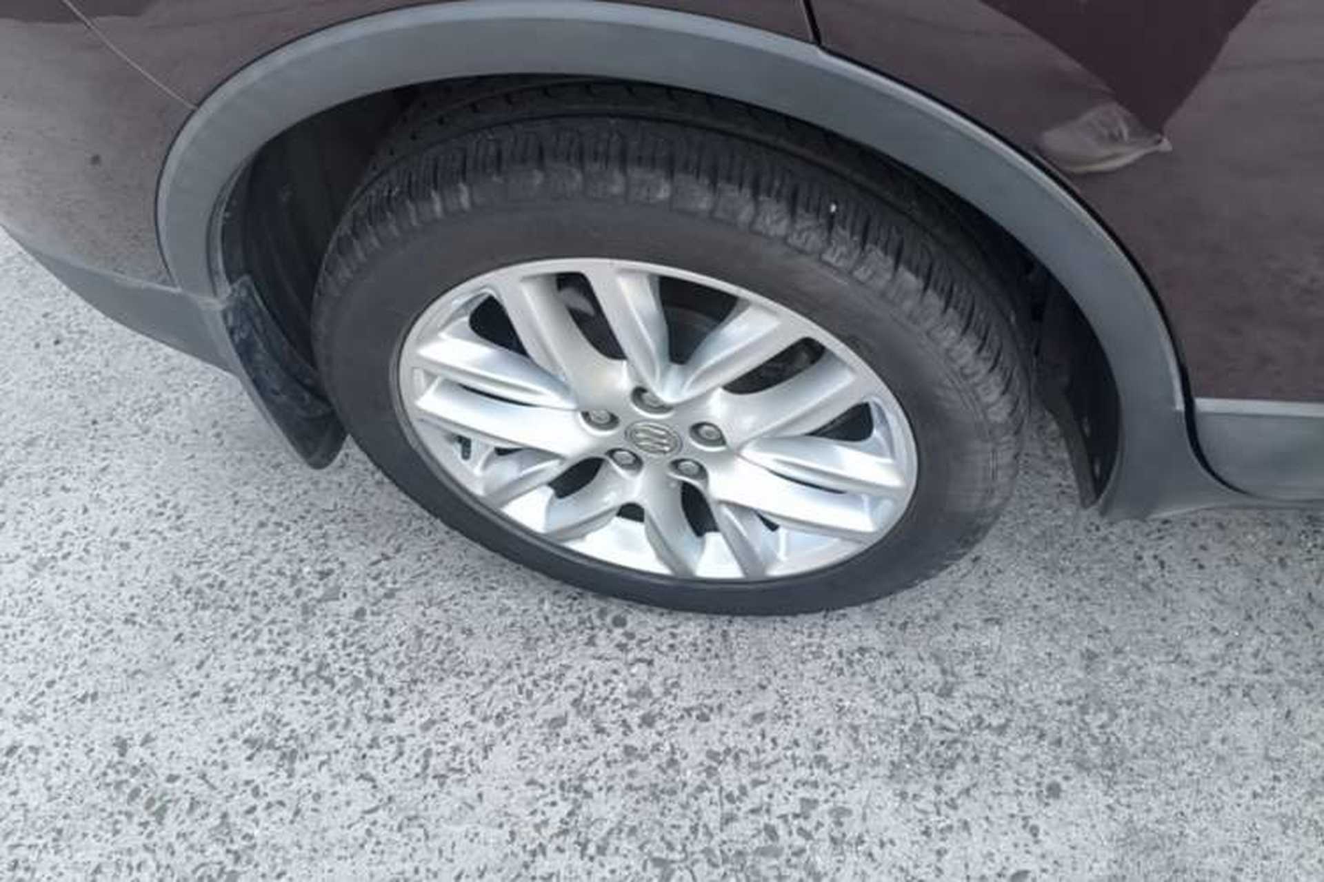 Used Buick Envision 2018 28T Four-Wheel Drive Elite Version Right Rear Wheel Hub