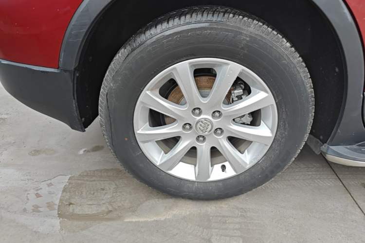 Used Buick Envision 2018 20T Two-Wheel-Drive Elite Model Right Rear Wheel Hub