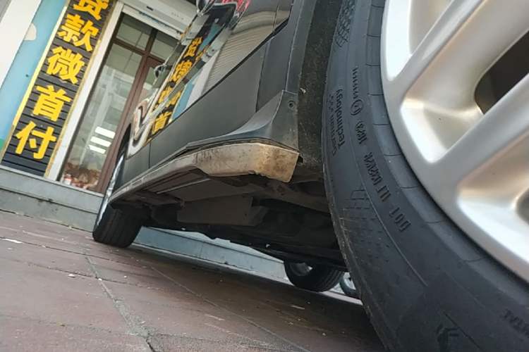 Used Buick Envision 2018 28T Four-Wheel Drive Elite Version Right Side Sill
