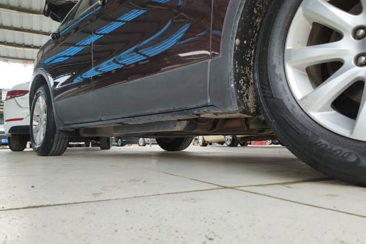 Used Buick Envision 2018 20T Two-Wheel-Drive Leading Model Right Side Sill