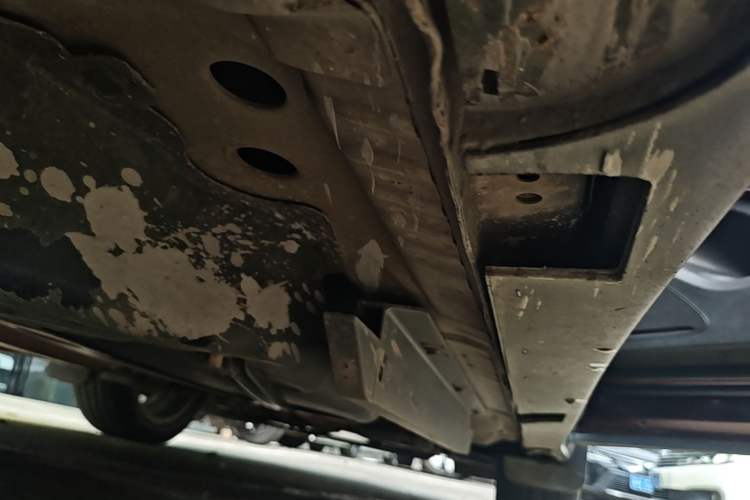 Used Buick Envision 2018 28T Four-Wheel Drive Elite Version Right Side Sill