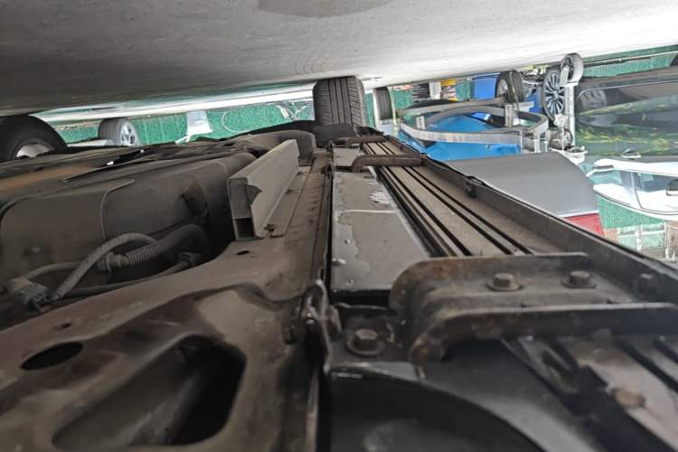 Used Buick Envision 2018 20T Two-Wheel-Drive Elite Model Right Side Sill