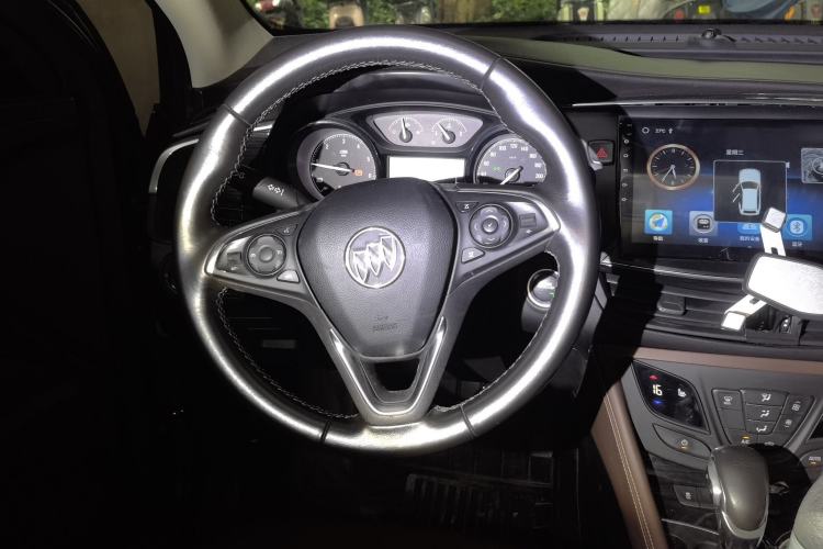 Used Buick Envision 2018 20T Two-Wheel Drive Luxury Model Steering Wheel
