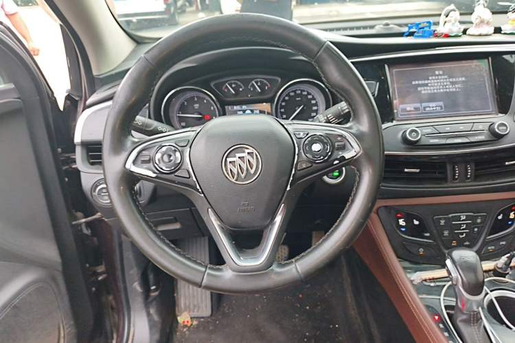 Used Buick Envision 2018 20T Two-Wheel Drive Luxury Model Steering Wheel