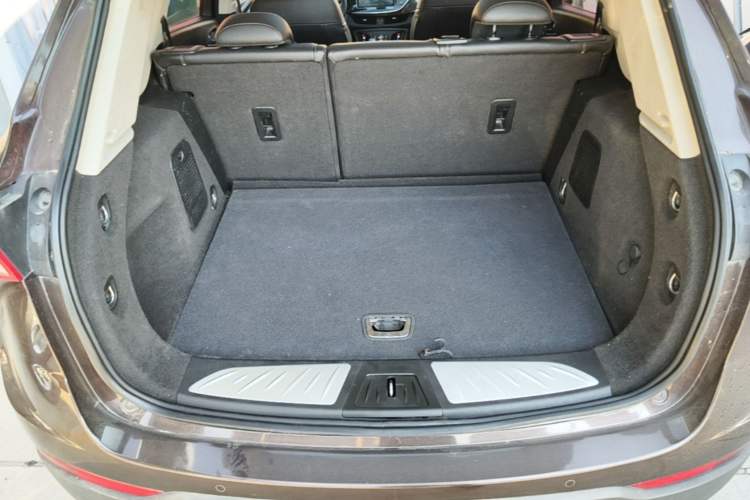 Used Buick Envision 2018 20T Two-Wheel-Drive Leading Model Trunk