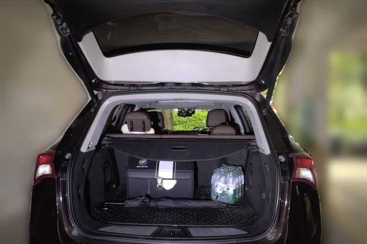 Used Buick Envision 2018 20T Two-Wheel Drive Luxury Model Trunk