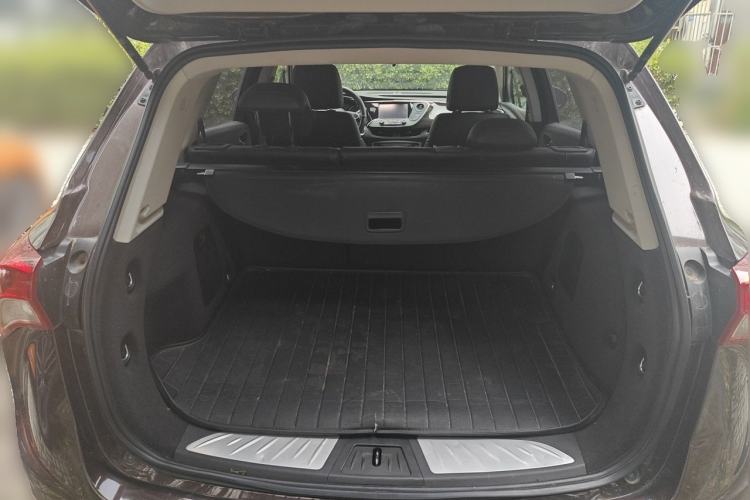 Used Buick Envision 2018 20T Two-Wheel-Drive Elite Model Trunk