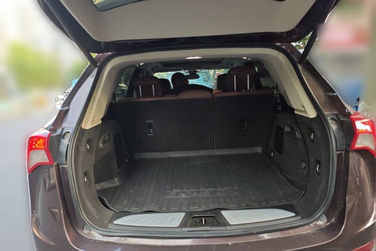 Used Buick Envision 2018 28T Four-Wheel Drive Luxury Model Trunk