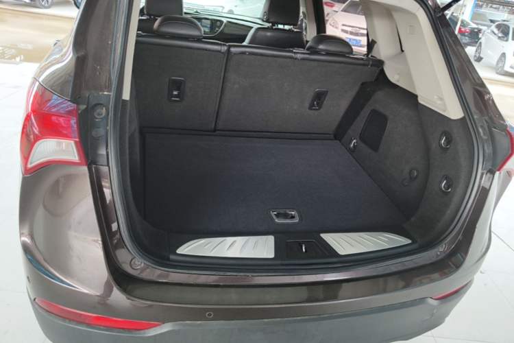 Used Buick Envision 2018 20T Two-Wheel-Drive Leading Model Trunk