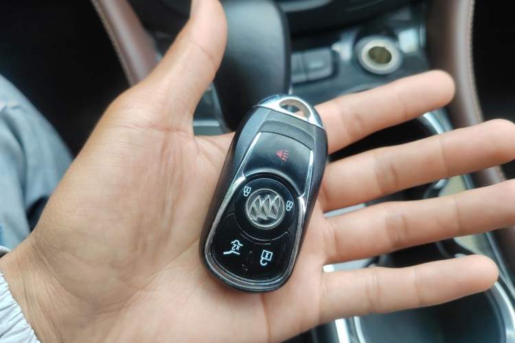 Used Buick Envision 2018 28T Four-Wheel Drive Luxury Model Vehicle Key