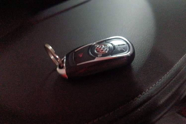 Used Buick Envision 2018 28T Four-Wheel Drive Luxury Model Vehicle Key