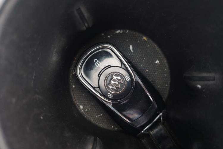 Used Buick Envision 2018 20T Two-Wheel-Drive Elite Model Vehicle Key