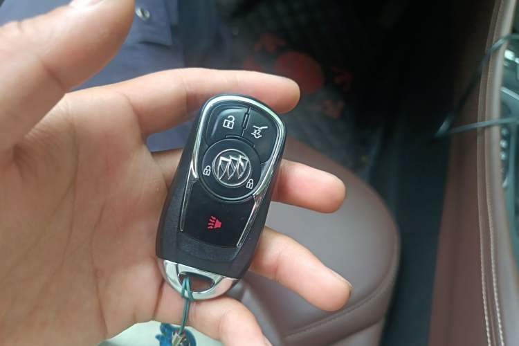 Used Buick Envision 2018 28T Four-Wheel Drive Luxury Model Vehicle Key