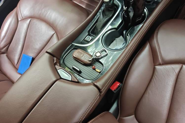 Used Buick Envision 2018 28T Four-Wheel Drive Luxury Model Vehicle Key