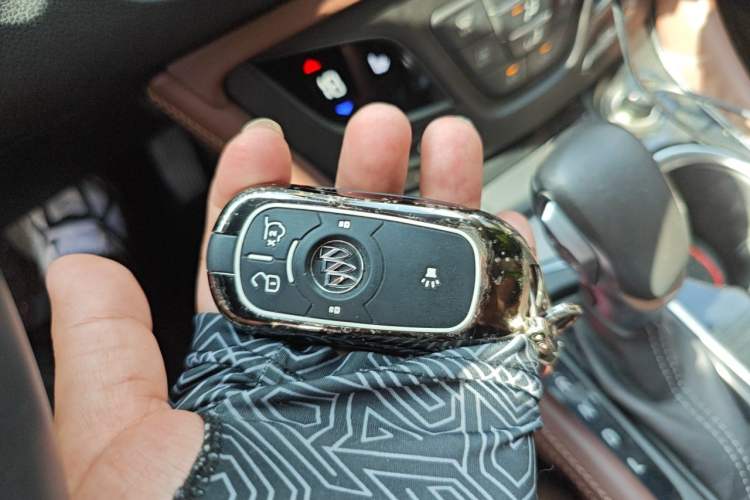 Used Buick Envision 2018 28T Four-Wheel Drive Luxury Model Vehicle Key