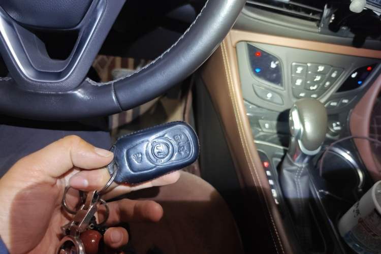Used Buick Envision 2018 28T Four-Wheel Drive Luxury Model Vehicle Key