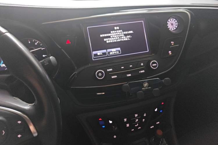 Used Buick Envision 2018 28T Four-Wheel Drive Elite Version Audio And AC Panel