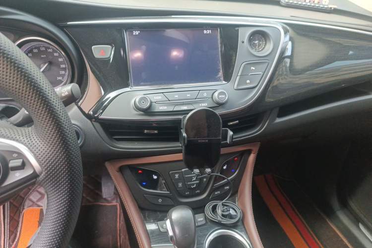 Used Buick Envision 2018 28T Four-Wheel Drive Elite Version Audio And AC Panel