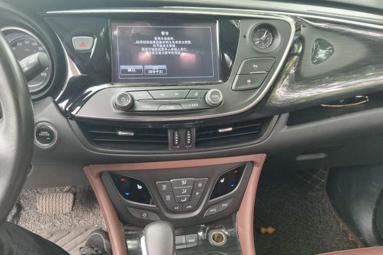 Used Buick Envision 2018 28T Four-Wheel Drive Elite Version Audio And AC Panel