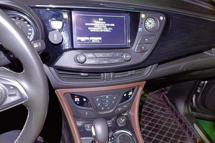 Used Buick Envision 2018 28T Four-Wheel Drive Elite Version Audio And AC Panel