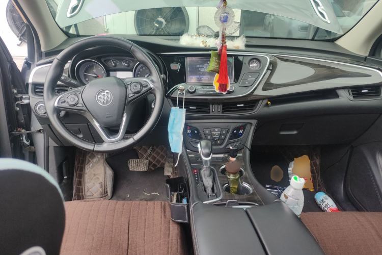 Used Buick Envision 2018 20T Two-Wheel-Drive Elite Model Center Console