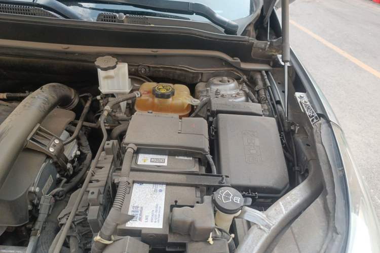 Used Buick Envision 2018 28T Four-Wheel Drive Elite Version Engine Bay Left