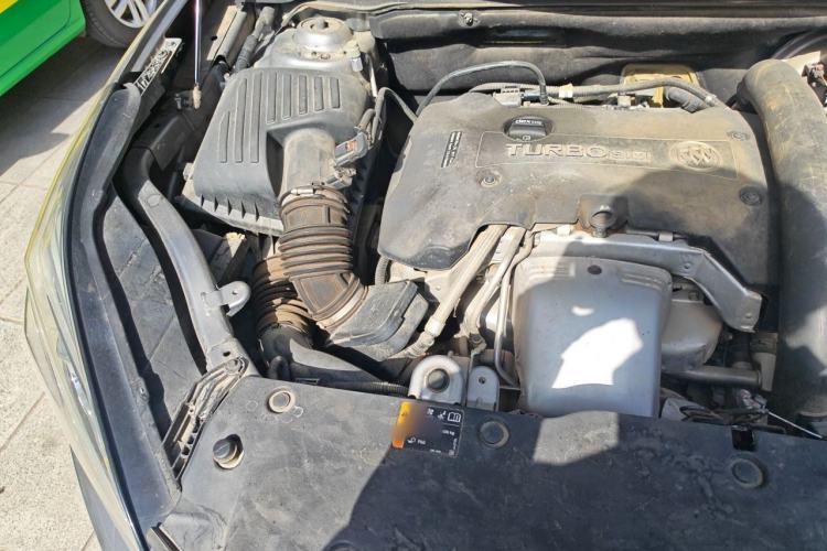 Used Buick Envision 2018 28T Four-Wheel Drive Luxury Model Engine Bay Right