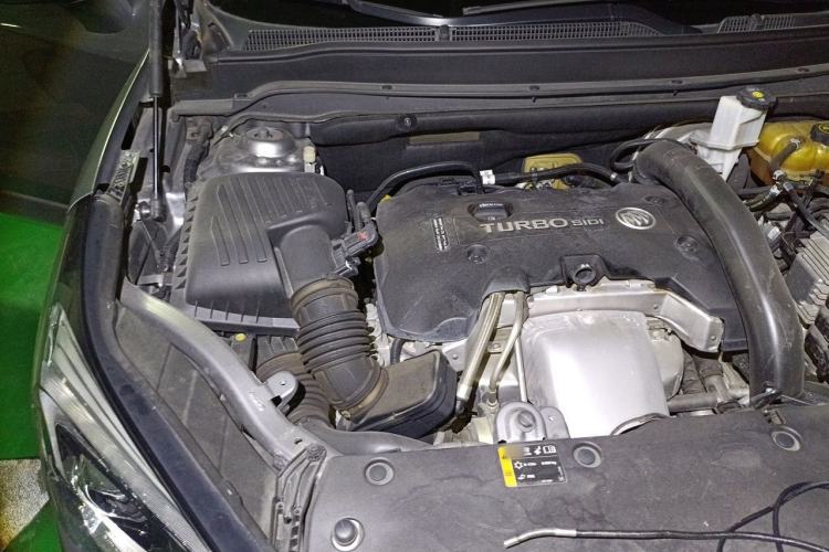 Used Buick Envision 2018 28T Four-Wheel Drive Elite Version Engine Bay Right