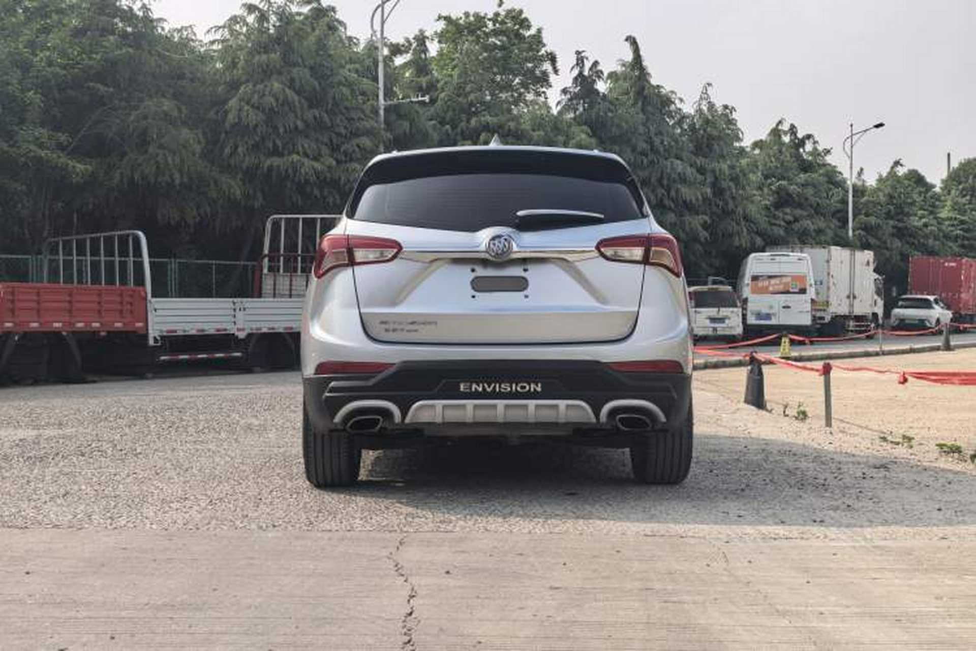Used Buick Envision 2018 28T Four-Wheel Drive Luxury Model Exterior 3