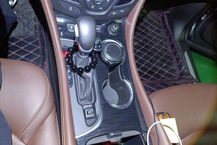 Used Buick Envision 2018 28T Four-Wheel Drive Elite Version Gear Lever