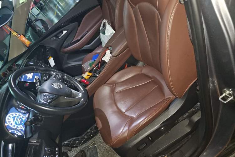 Used Buick Envision 2018 28T Four-Wheel Drive Luxury Model Left Front Seat