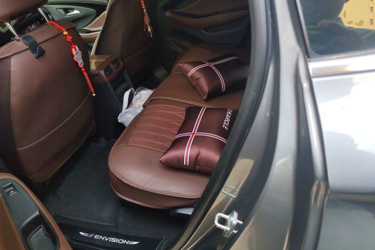 Used Buick Envision 2018 28T Four-Wheel Drive Luxury Model Left Rear Seat