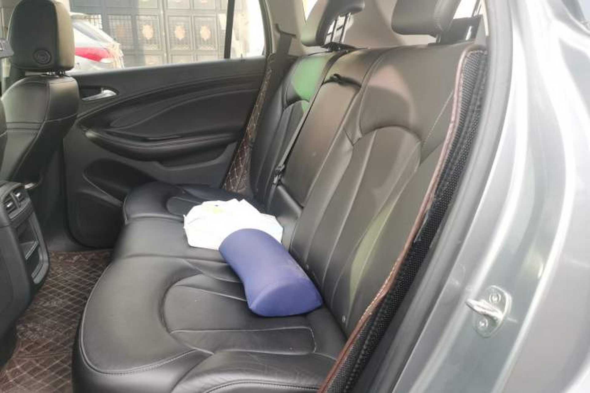 Used Buick Envision 2018 20T Two-Wheel-Drive Elite Model Left Rear Seat
