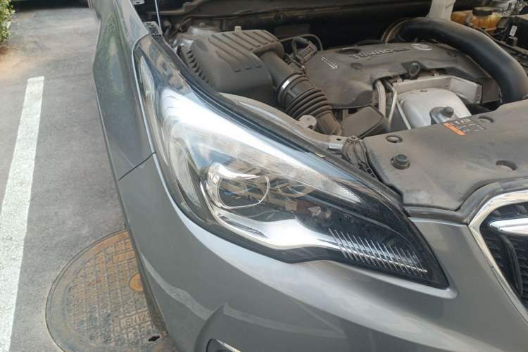 Used Buick Envision 2018 28T Four-Wheel Drive Elite Version Right Front Headlight