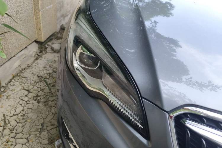 Used Buick Envision 2018 28T Four-Wheel Drive Luxury Model Right Front Headlight