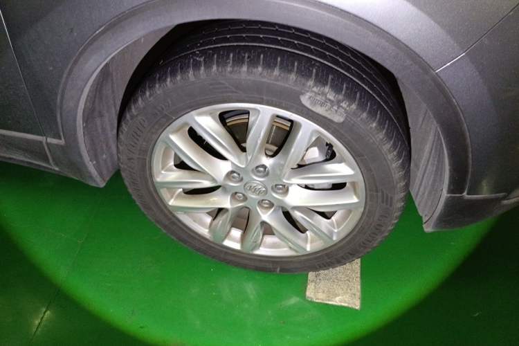 Used Buick Envision 2018 28T Four-Wheel Drive Elite Version Right Front Wheel Hub