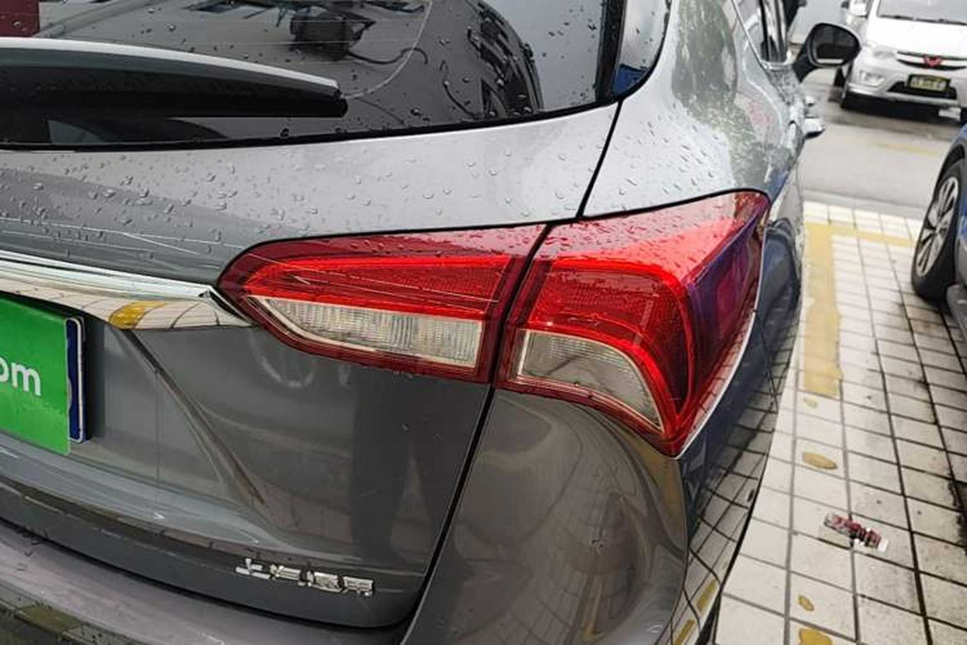 Used Buick Envision 2018 28T Four-Wheel Drive Elite Version Right Rear Taillight