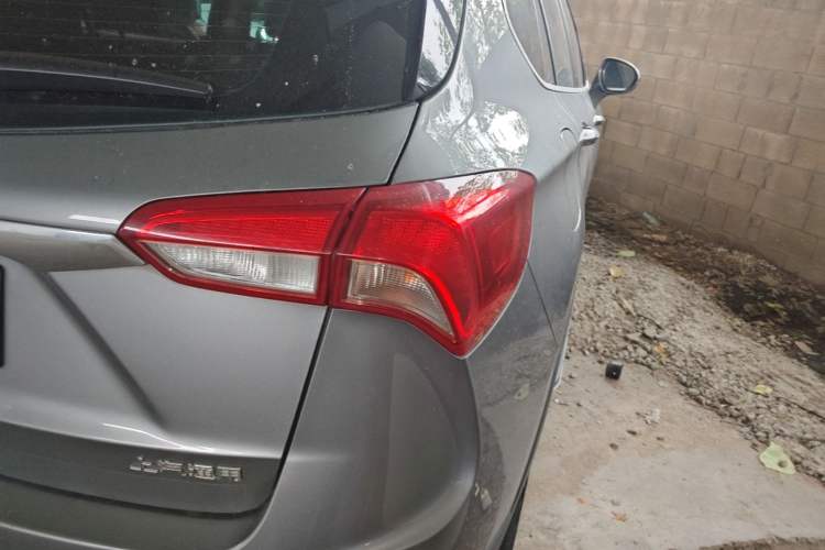 Used Buick Envision 2018 28T Four-Wheel Drive Elite Version Right Rear Taillight