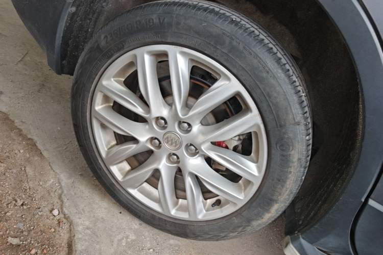 Used Buick Envision 2018 28T Four-Wheel Drive Elite Version Right Rear Wheel Hub