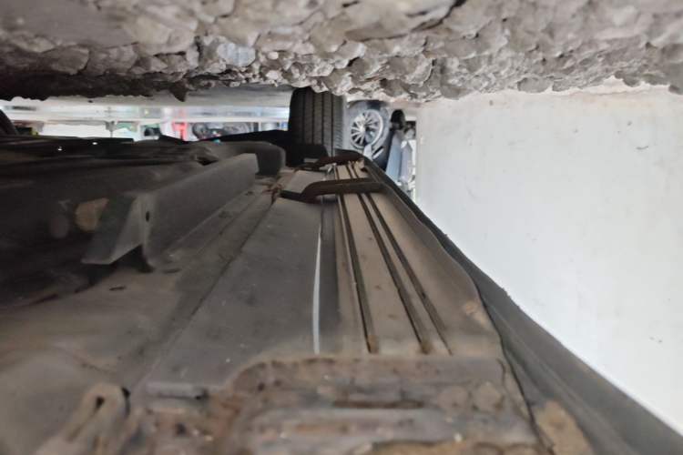 Used Buick Envision 2018 28T Four-Wheel Drive Elite Version Right Side Sill