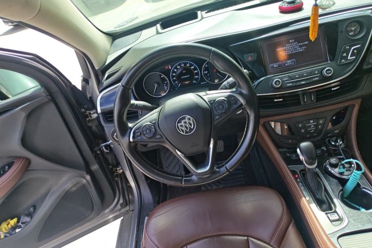 Used Buick Envision 2018 28T Four-Wheel Drive Luxury Model Steering Wheel