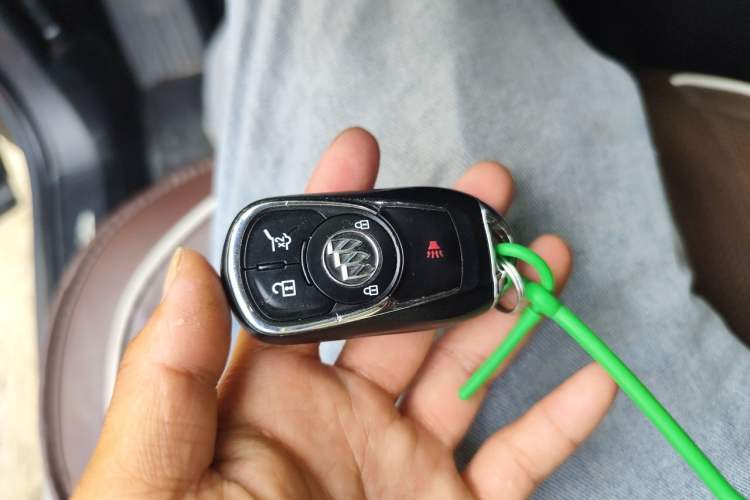 Used Buick Envision 2018 28T Four-Wheel Drive Luxury Model Vehicle Key