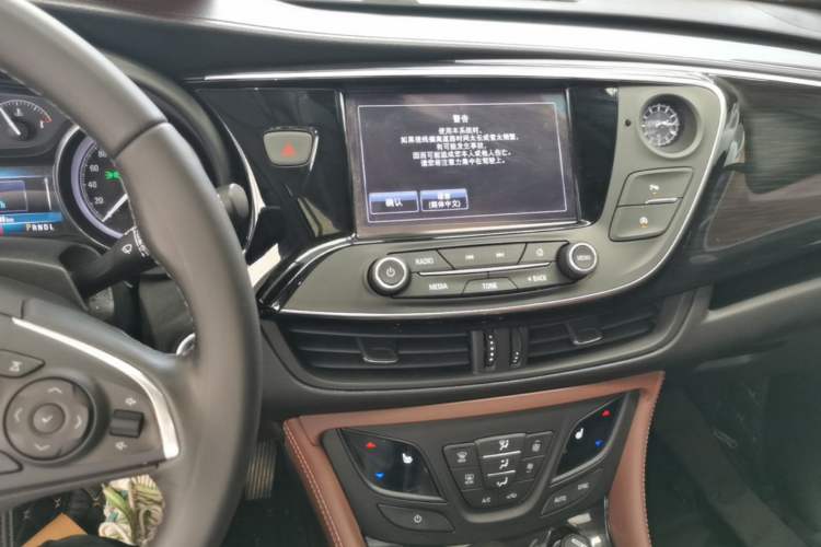 Used Buick Envision 2018 28T Four-Wheel Drive Elite Version Audio And AC Panel