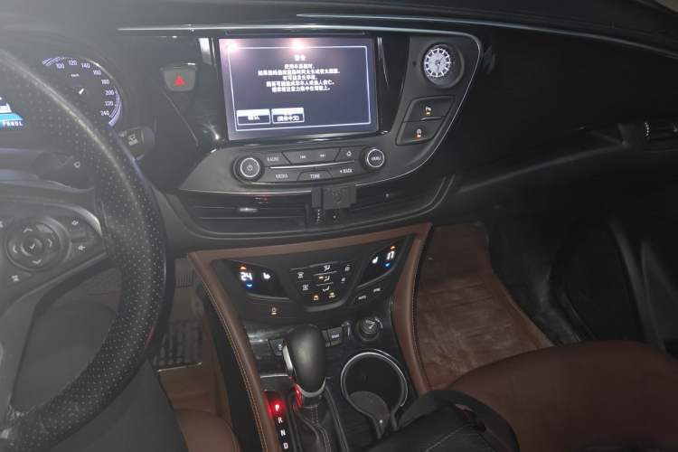 Used Buick Envision 2018 28T Four-Wheel Drive Elite Version Audio And AC Panel
