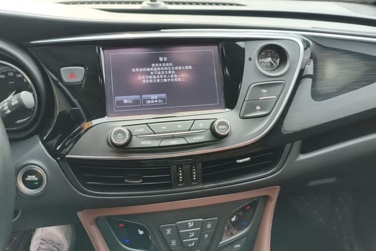 Used Buick Envision 2018 28T Four-Wheel Drive Elite Version Audio And AC Panel