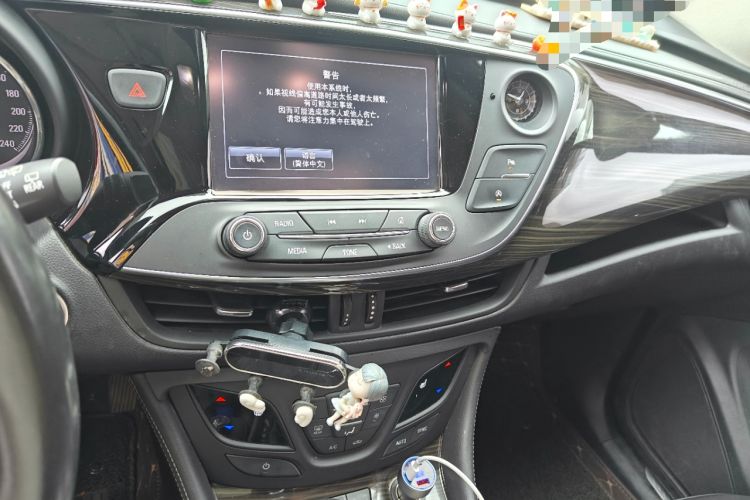 Used Buick Envision 2018 20T Two-Wheel-Drive Elite Model Audio And AC Panel