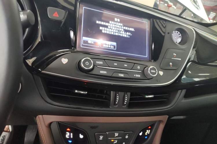 Used Buick Envision 2018 28T Four-Wheel Drive Elite Version Audio And AC Panel