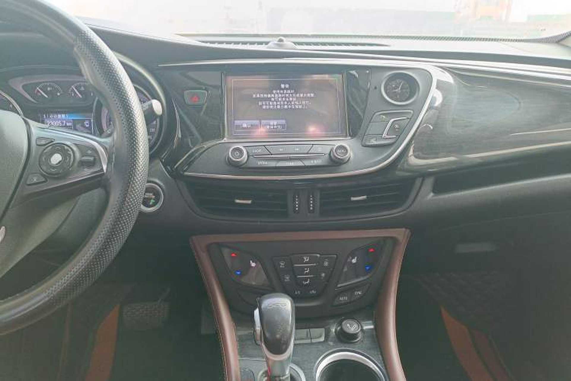 Used Buick Envision 2018 20T Two-Wheel Drive Luxury Model Audio And AC Panel