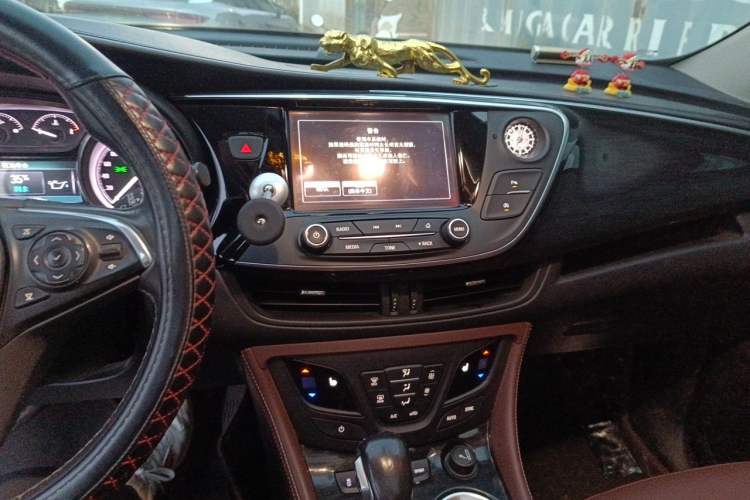 Used Buick Envision 2018 28T Four-Wheel Drive Elite Version Audio And AC Panel