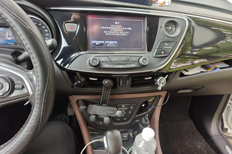 Used Buick Envision 2018 28T Four-Wheel Drive Elite Version Audio And AC Panel